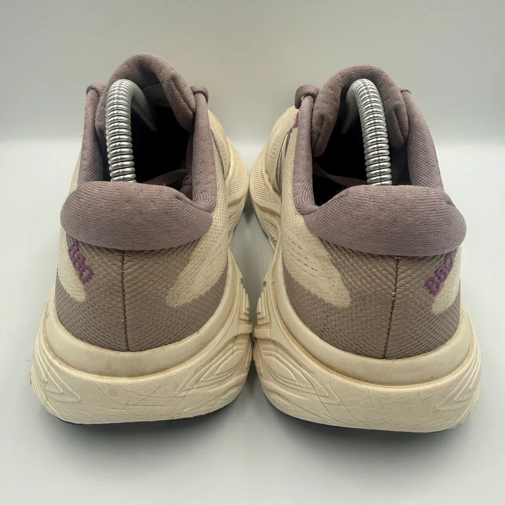 New Balance Fresh Foam 880 Women's Size 8.5 Running Shoes Tan‎ Purple W880T13